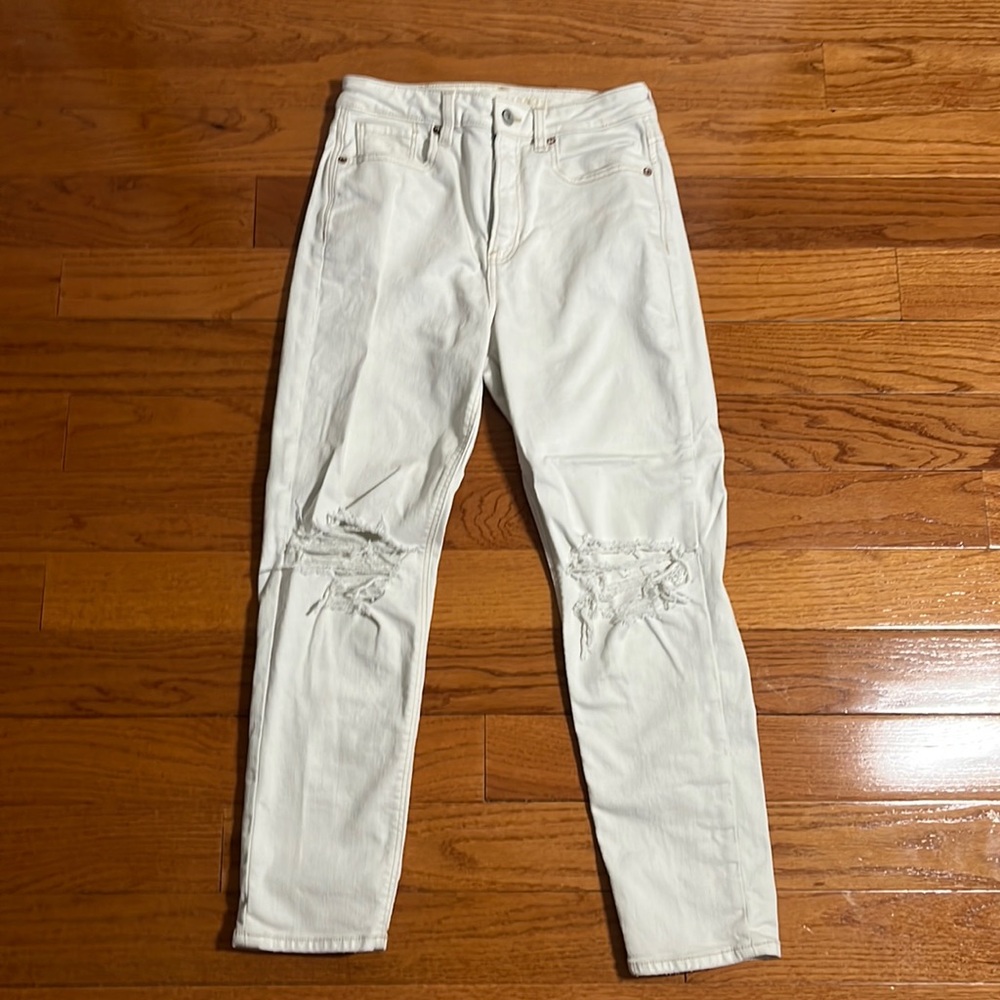 american eagle white stretch mom jean